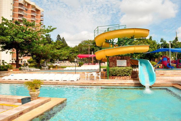 Aparthotel Imperio Romano - Splash E Acqua Park Caldas Novas Zewnętrze zdjęcie