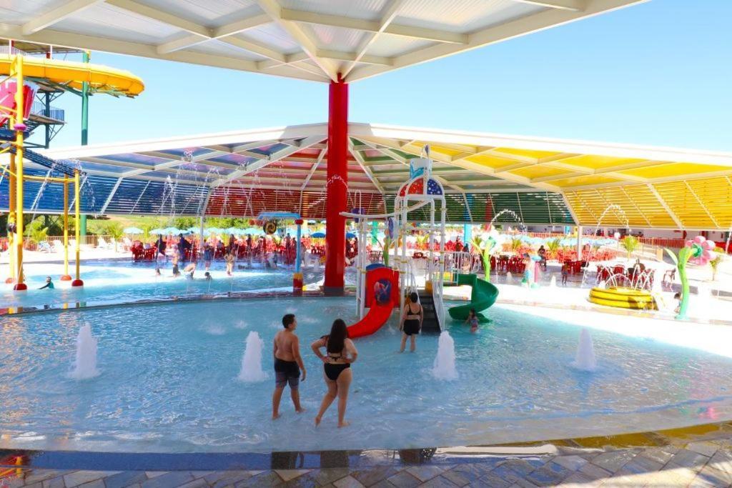 Aparthotel Imperio Romano - Splash E Acqua Park Caldas Novas Zewnętrze zdjęcie